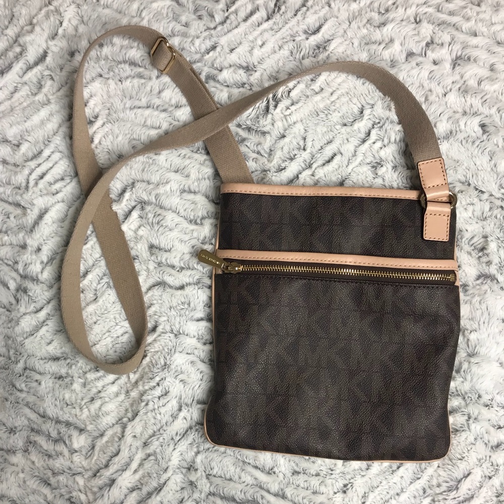 Michael Kors Signature Crossbody